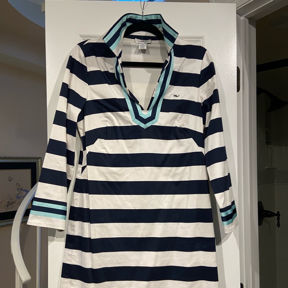 Vineyard Vine navy and white stripe dress
